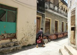 stone-town-queenbobimbo